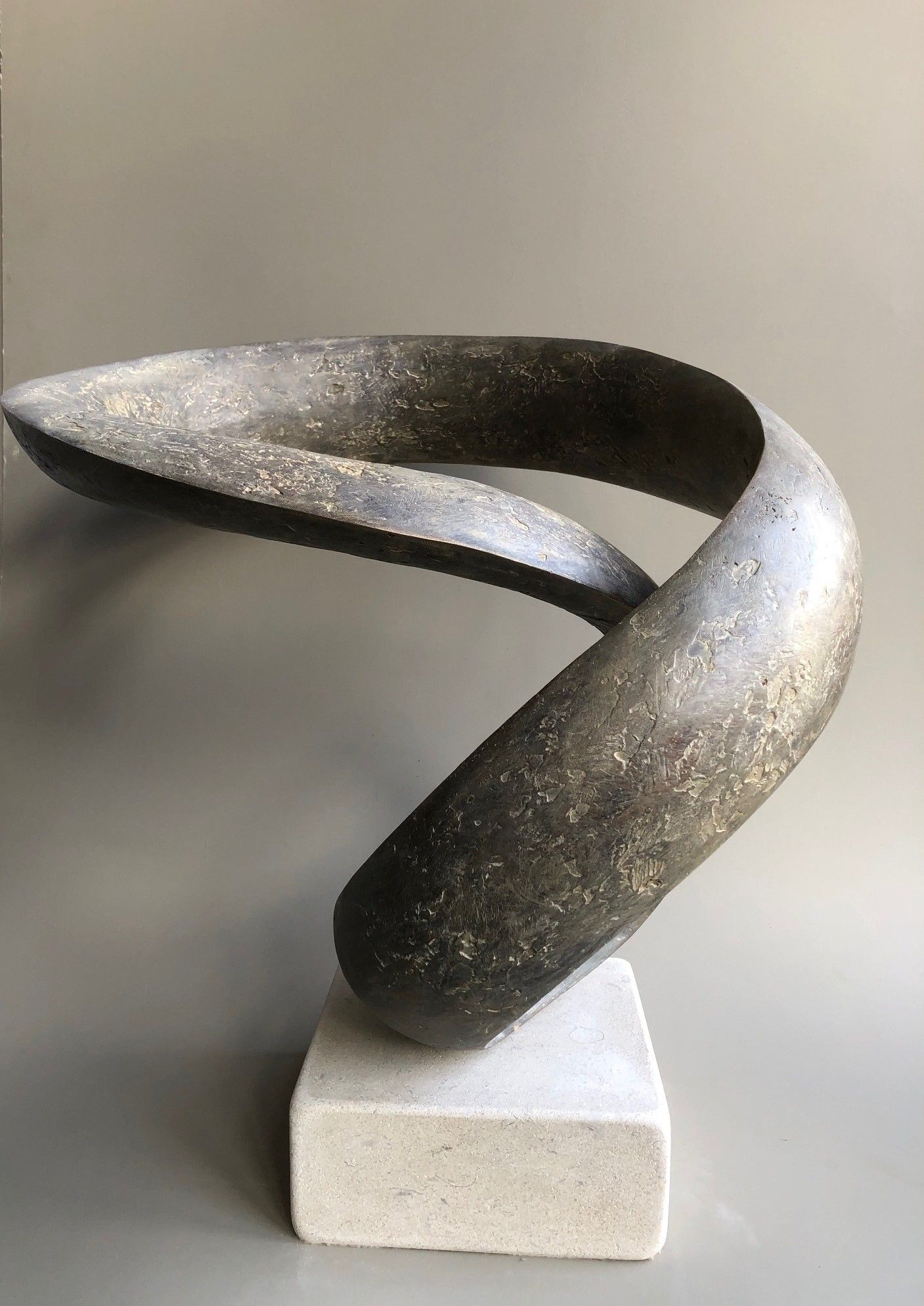 Moebius V Bronze